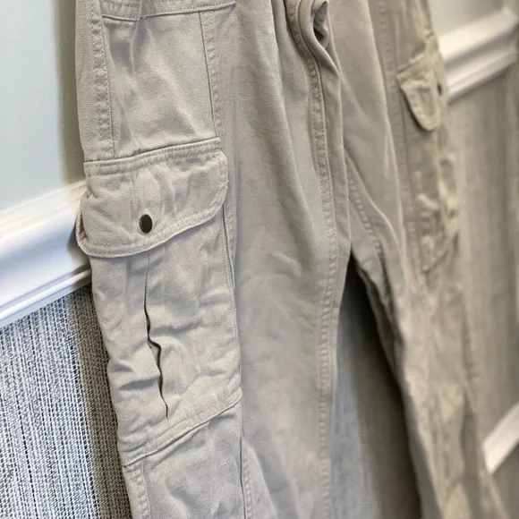 Aeropostale size medium women’s cargo pants. - Picture 7 of 8